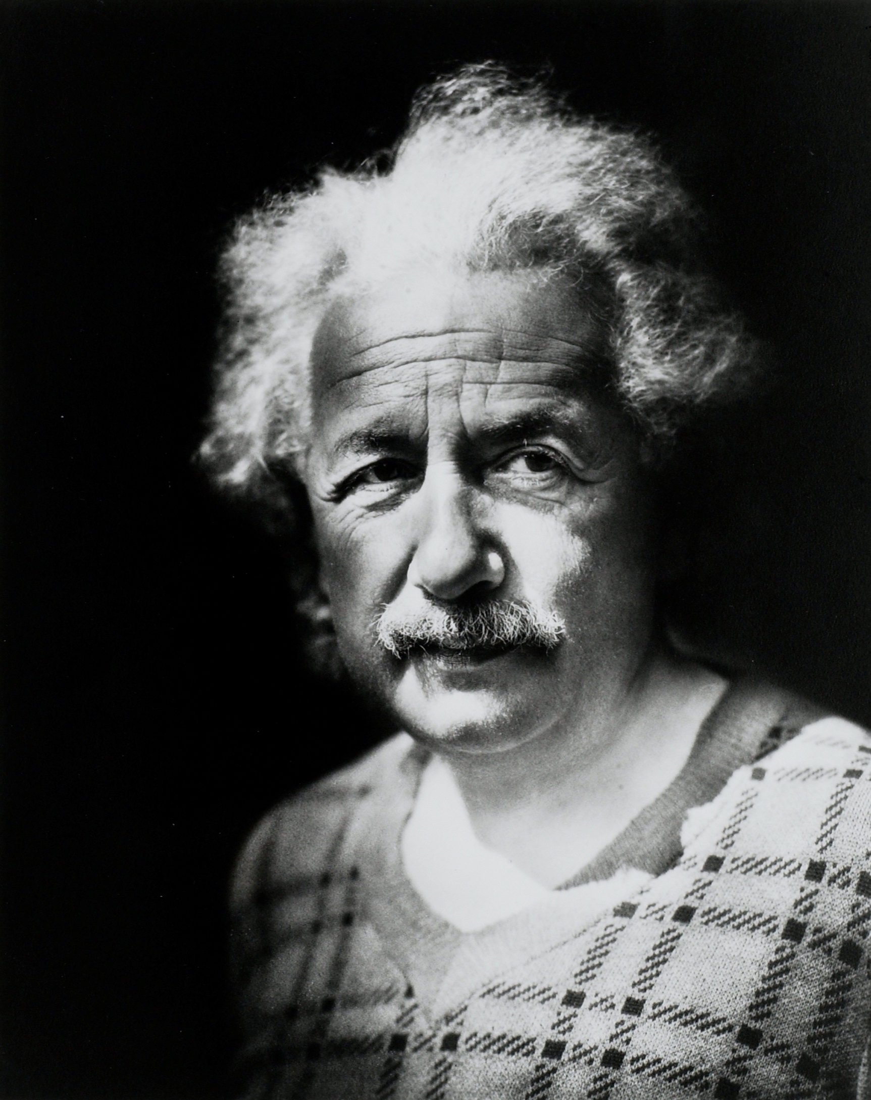 Approaching a Genius: The Einstein Papers Project